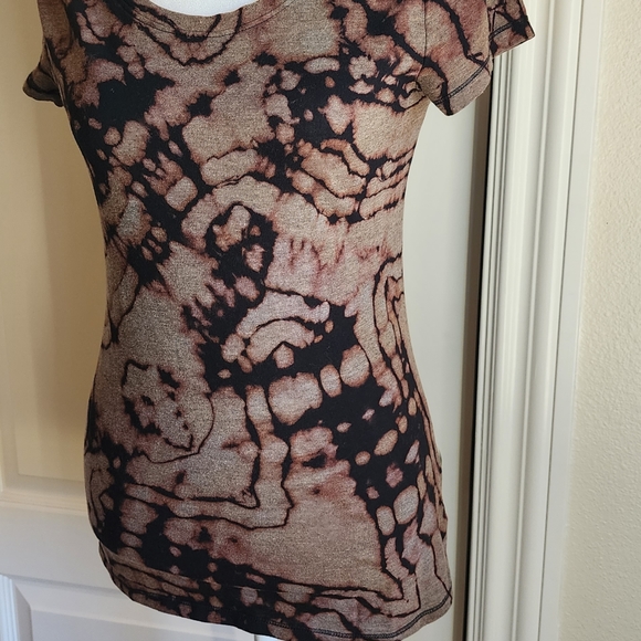 CUSTOM Reverse Tiedye Women's Short Sleeve Tee Small (3/5) - Picture 2 of 5